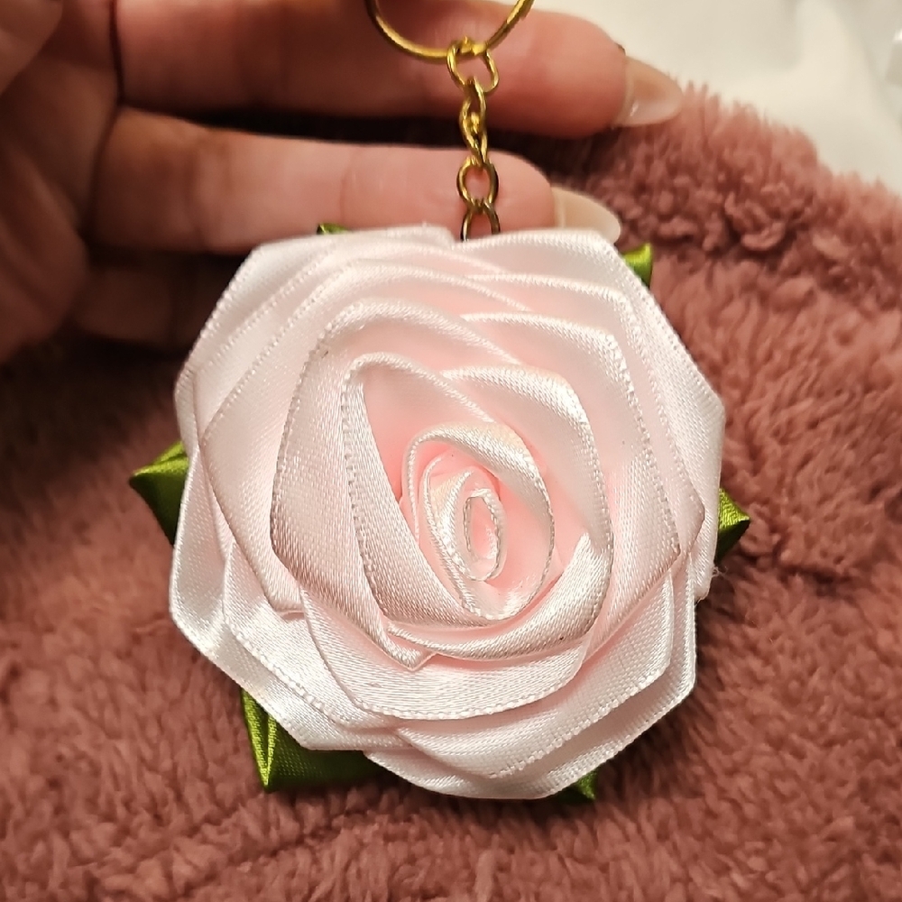 HAND MADE  SILK ETERNAL ROSE.......Elegant Pink Rose Key Holder